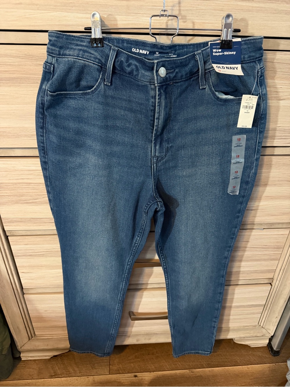 NWT Old Navy Women’s High Rise Super-Skinny Jeans- 12 Short
